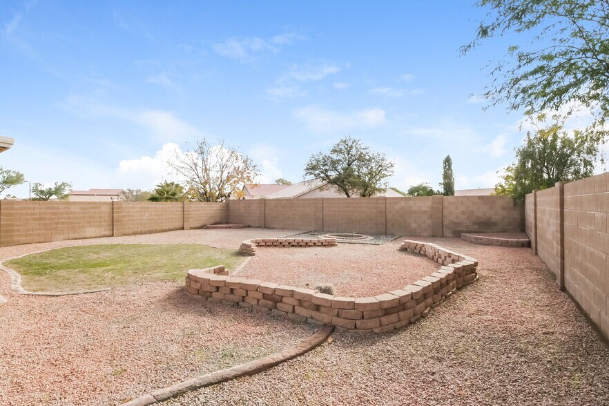 Building Photo - 30365 Maple Chase Dr