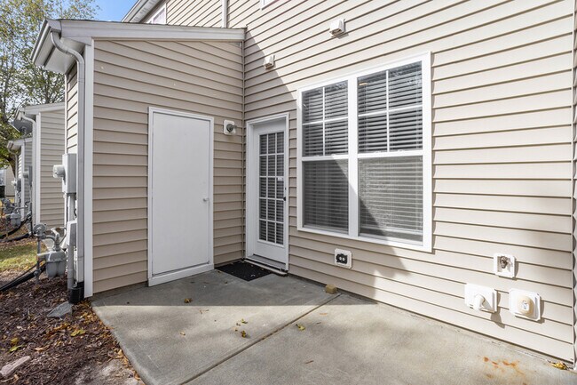 Building Photo - 6632 Clarksburg Pl