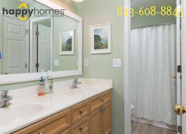 Building Photo - Beautiful 3x2.5 situated in the Grand Oaks Plantation community!