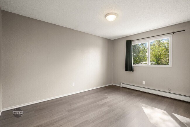 Building Photo - Bright Anchorage Home in Prime Location