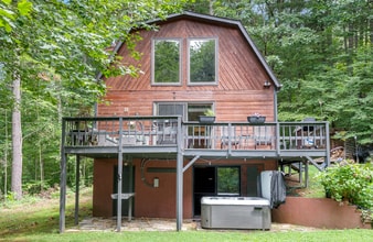 Building Photo - Private, Mountain Cottage in Weaverville, 3 Bed, 2 bathroom, 12 Month Lease