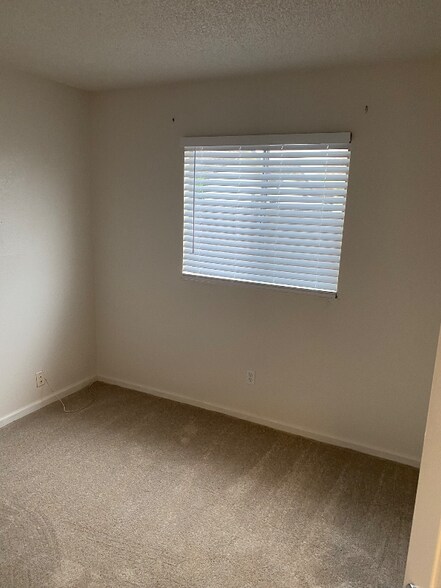 Building Photo - 902 Muscovy Ct