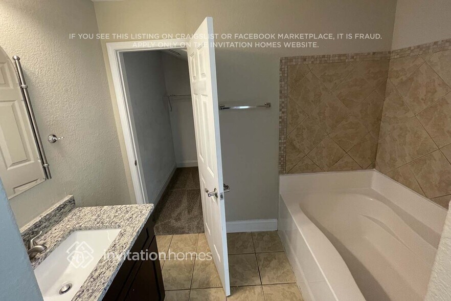 Building Photo - 3837 Sally Ln