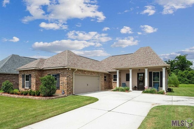 Primary Photo - 18168 Old Reserve Dr