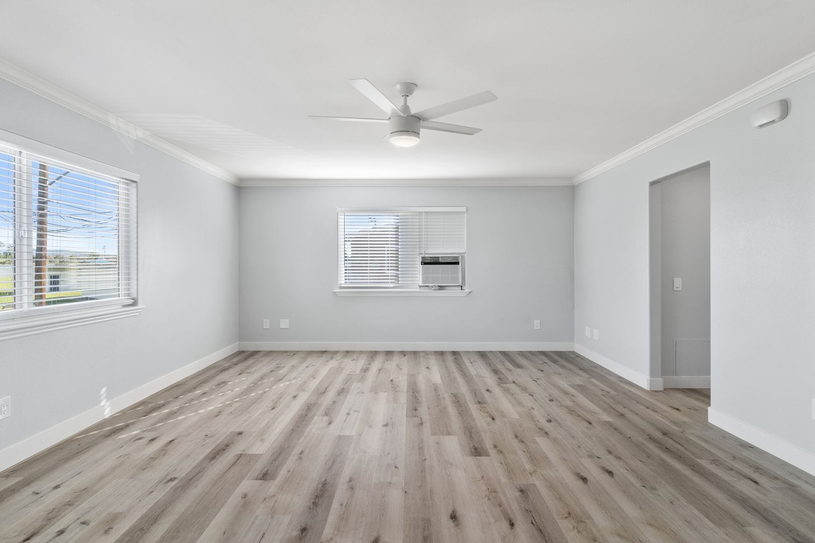 Building Photo - 2884 La Salle Ave