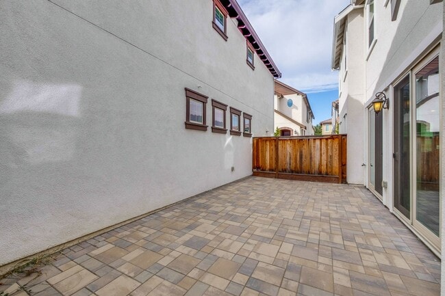 Building Photo - Gorgeous Santa Clara Home with Pool, EV Ho...