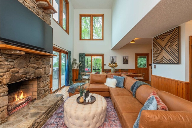 Building Photo - 36 Randall Dr