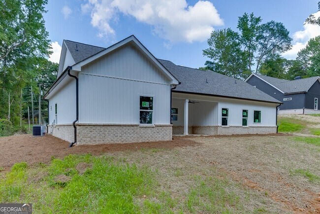 Building Photo - 125 Rains Rd