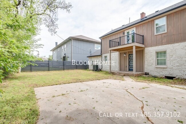 Building Photo - 1209 NW 11th St