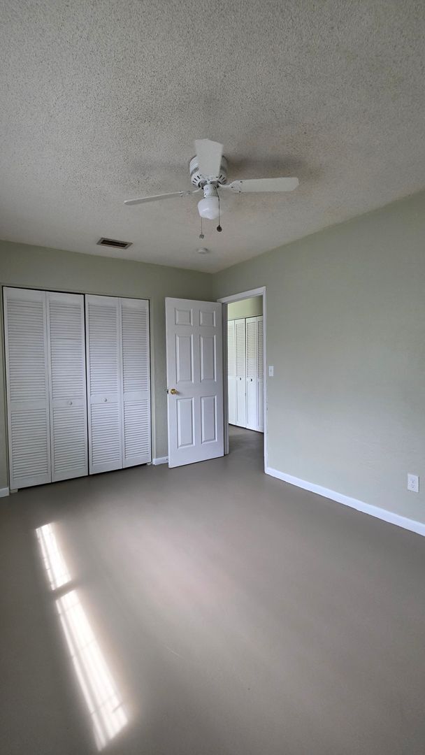 Building Photo - 1571 Mobile Ave
