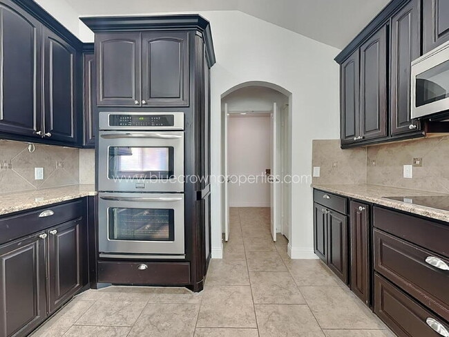 Building Photo - 2065 Pontchartrain Dr