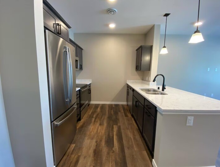 Building Photo - 608 Pine St