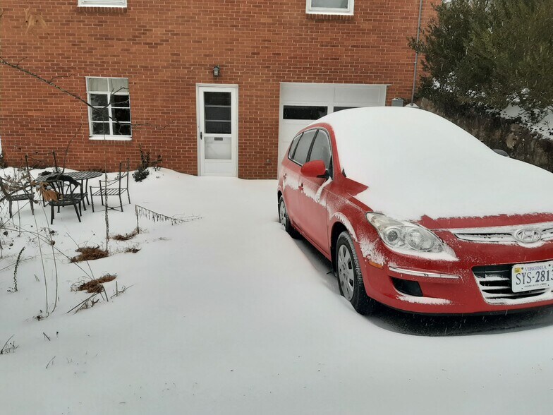 Building Photo - 1701 Rugby Ave