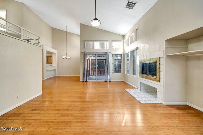 Building Photo - 2611 Redington St