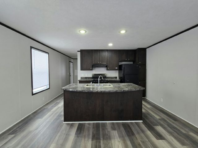 Building Photo - 415 Romeo Dr