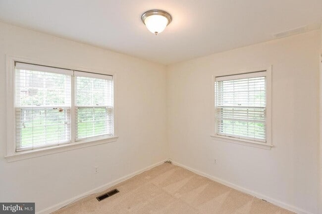 Building Photo - 4856 Bradley Blvd
