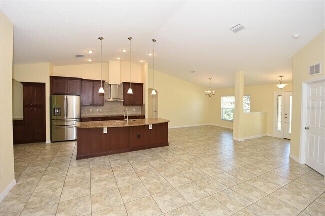 Building Photo - 56 Pin Oak Dr