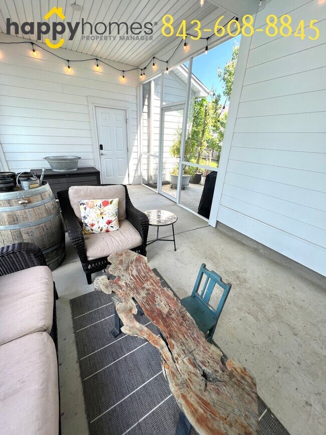 Building Photo - 4 Bed 3.5 Bath Home at Carolina Bay in Wes...