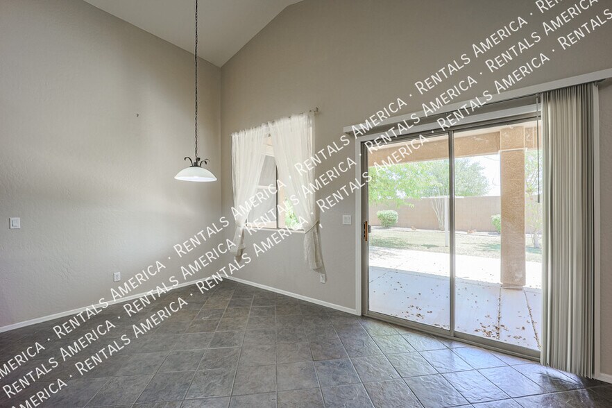 Building Photo - 6061 S Topaz Pl