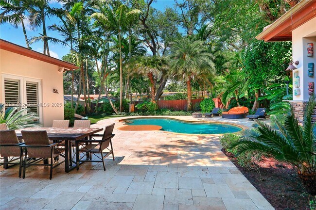 Building Photo - 6461 SW 74th St