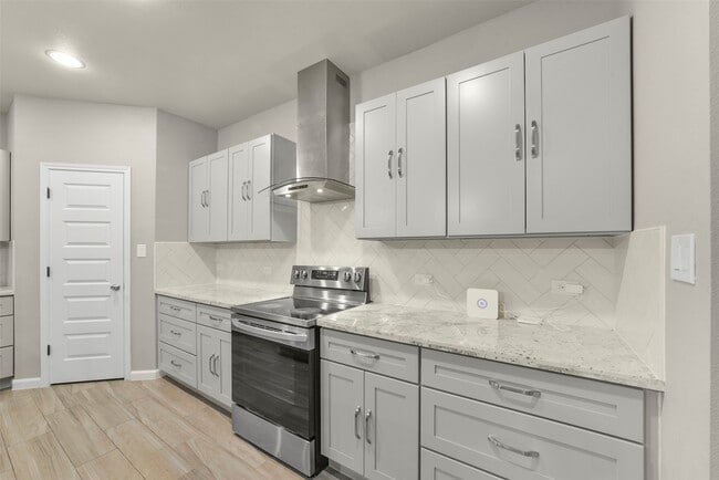 Building Photo - 10242 Bridgeland Ln