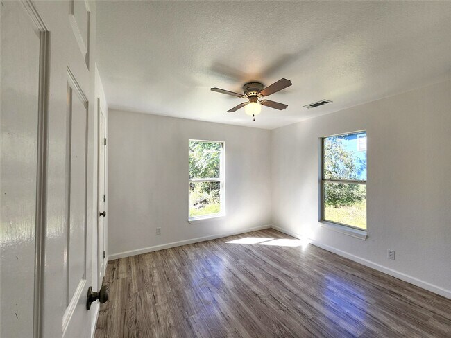 Building Photo - 2706 Berry St