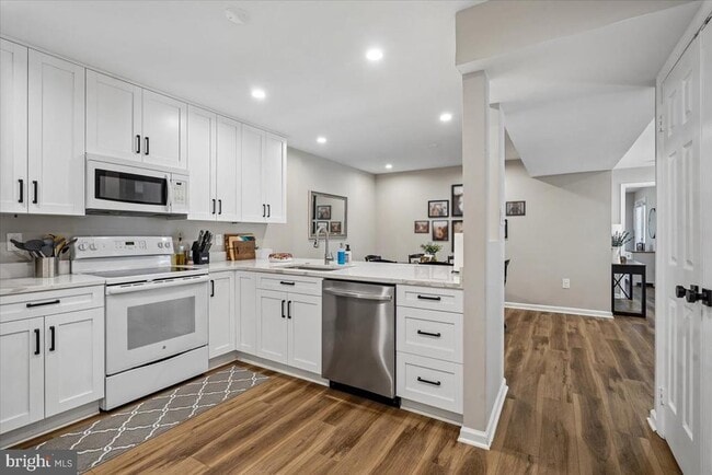 Building Photo - 5715 Balsam Grove Ct