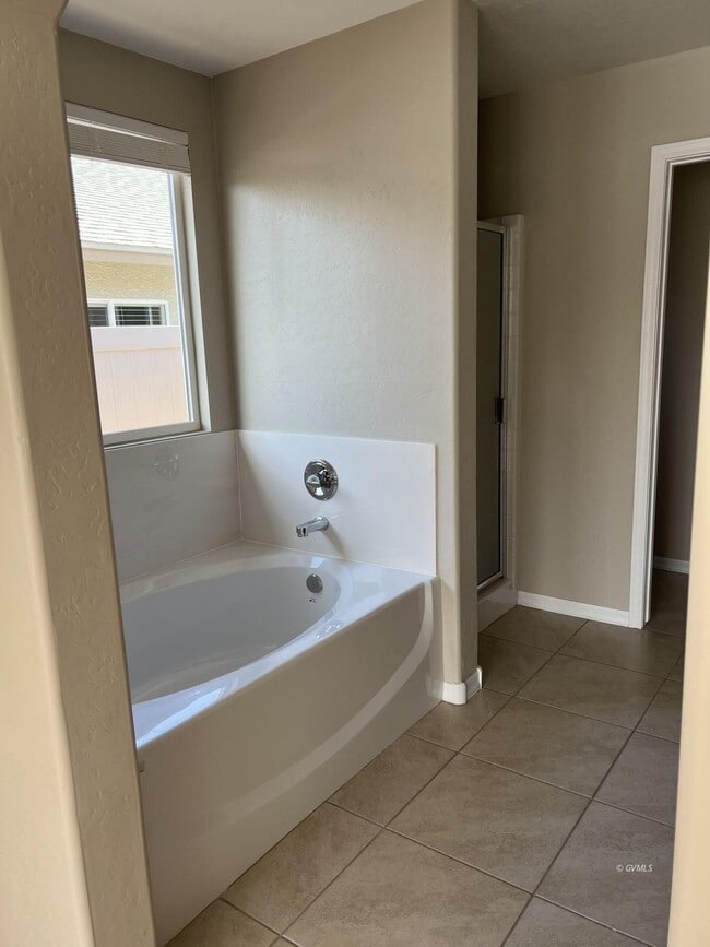 Building Photo - 1368 Roper Ln
