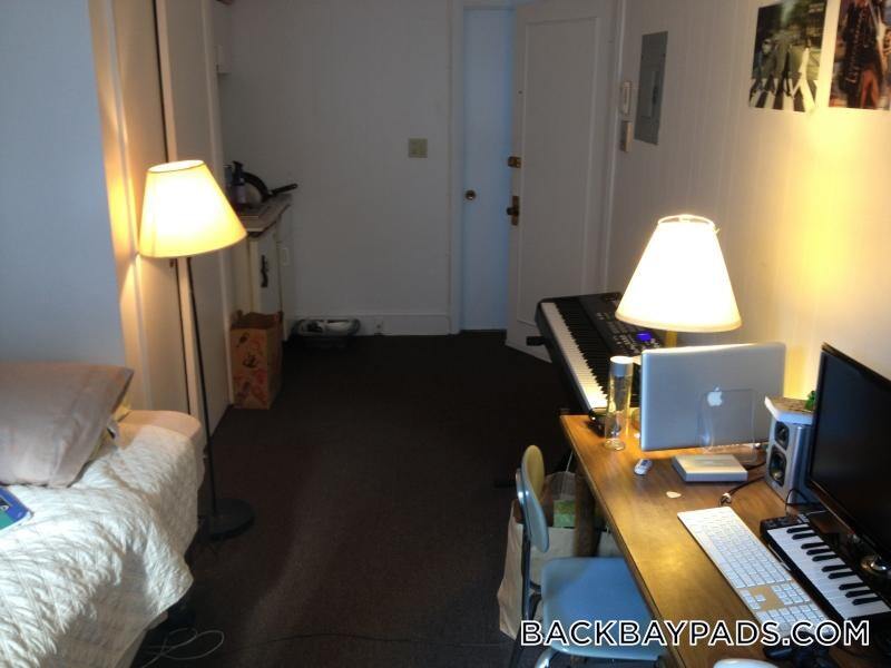 Building Photo - 248 Newbury St