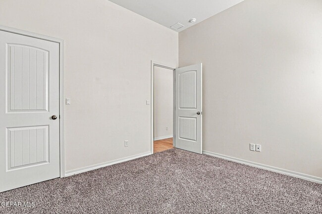 Building Photo - 13253 Coldham St