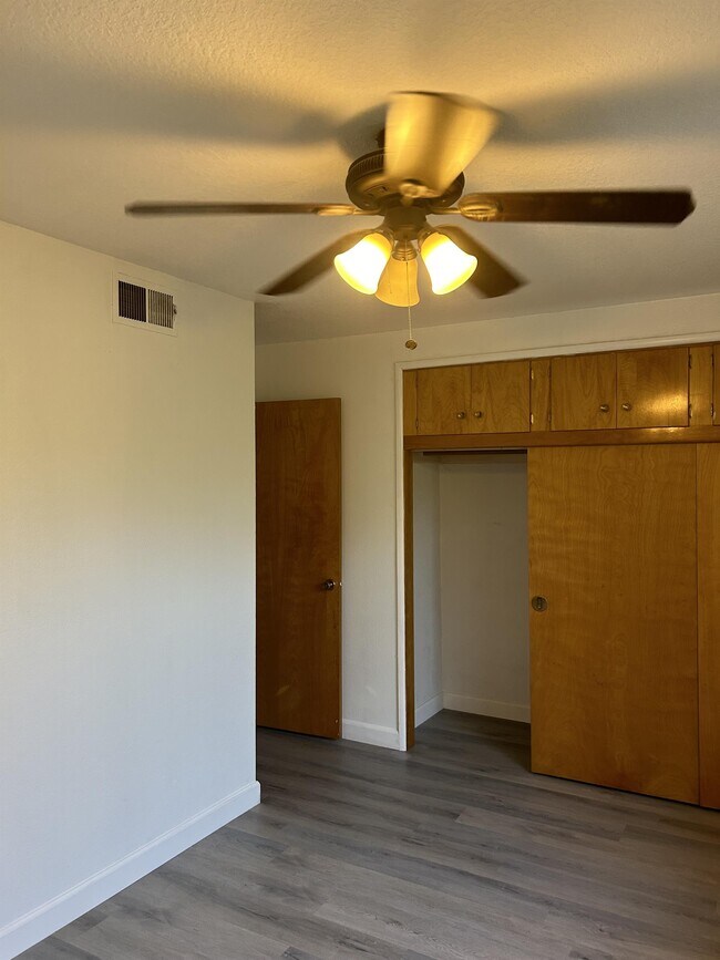 Building Photo - 1726 Idylwood Ct