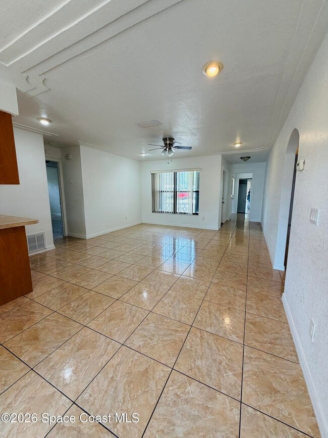 Building Photo - 981 Palmer St