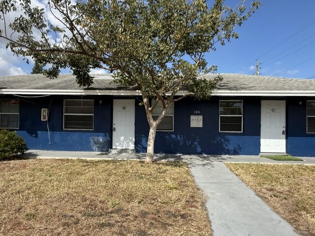 Building Photo - 105 SW 5th Ave