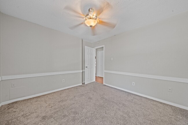 Building Photo - 11123 Gatesden Dr