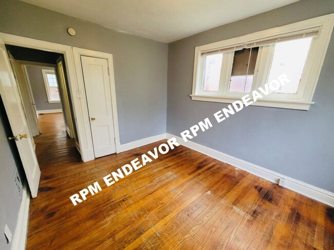 Building Photo - 4815 Anderson Ave