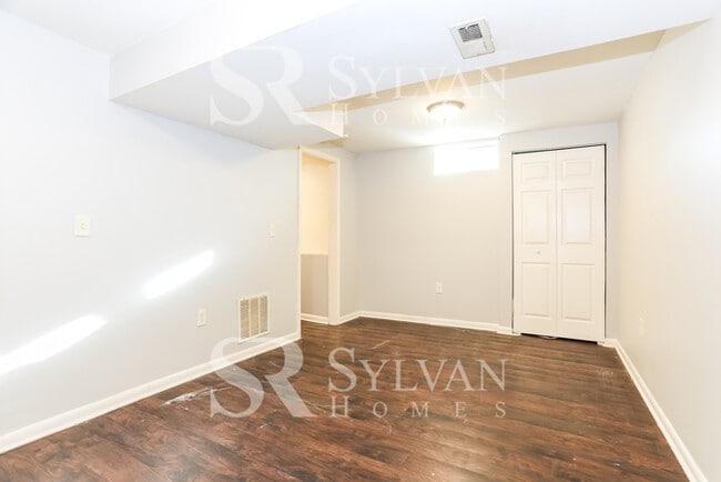 Building Photo - Living where You Love is Good for your Heart!