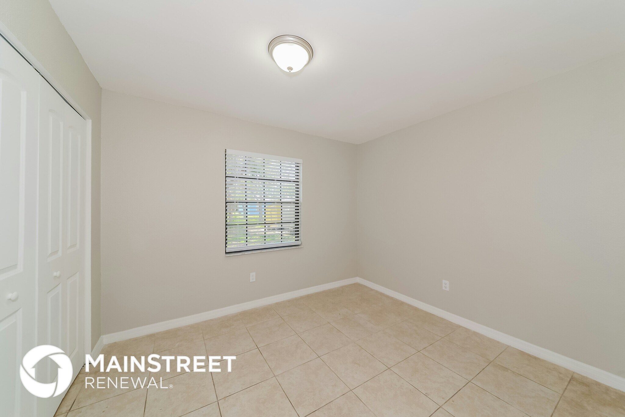 Building Photo - 5665 Ansonia Terrace