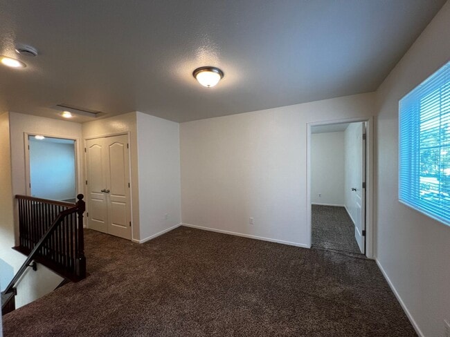 Building Photo - 1230 Sunup Dr