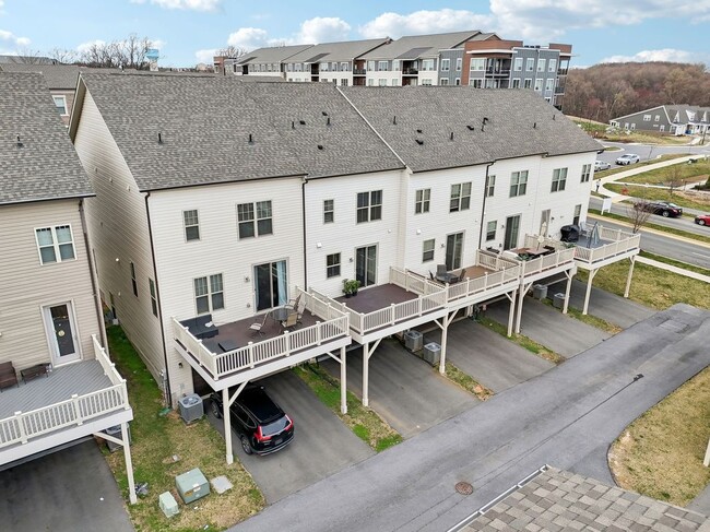 Building Photo - 13706 Petrel St