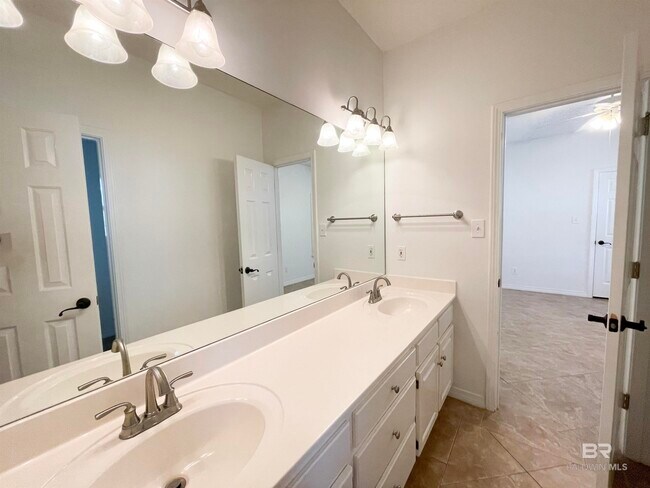 Building Photo - 30442 Middle Creek Cir