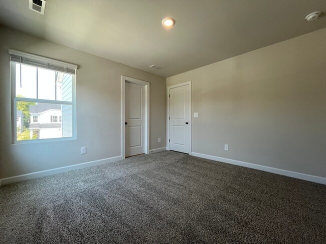 Building Photo - 1716 Braemar Vlg Dr