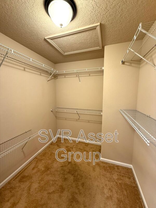 Building Photo - 641 Glendale Ln