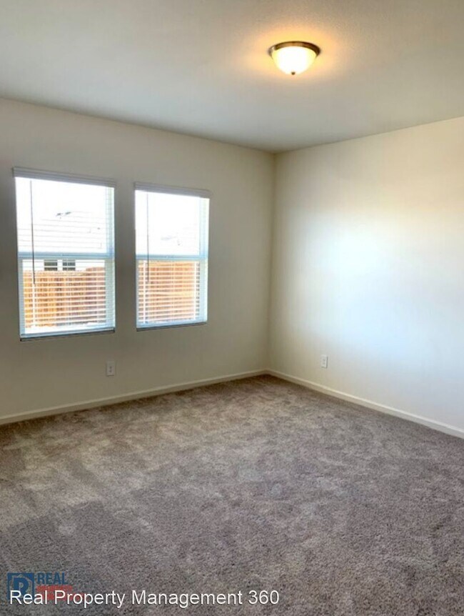 Building Photo - 4 br, 2 bath House - 13236 Ridings Drive