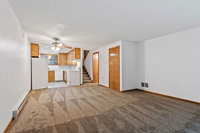 Building Photo - this is a must see large 2 bed 1bath. Clos...