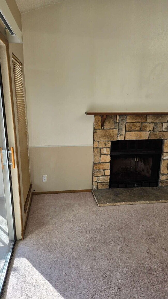 Building Photo - 8635 Clay St