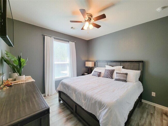 Building Photo - 17110 Tupelo Garden Cir