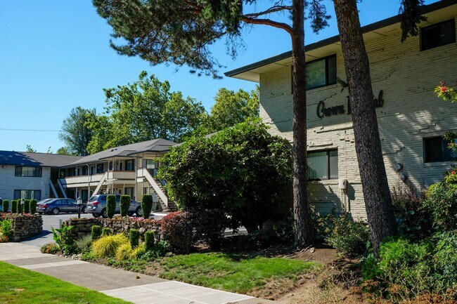 Building Photo - Three Bedroom Oasis in the Heart of Irvington