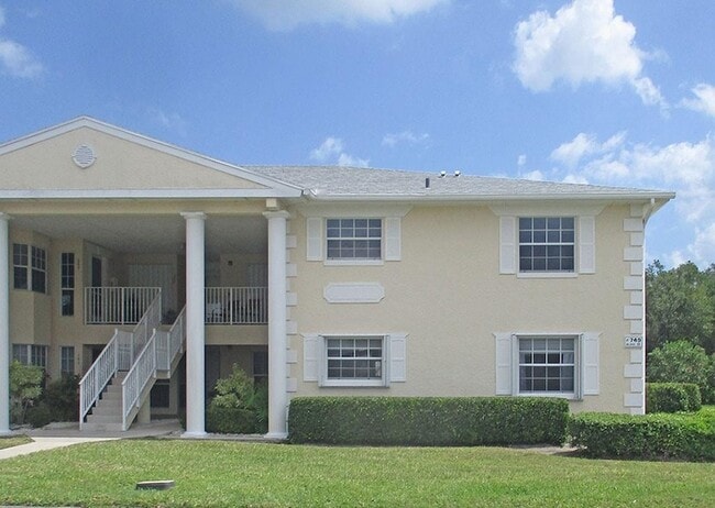 Building Photo - 740 Lake Orchid Cir