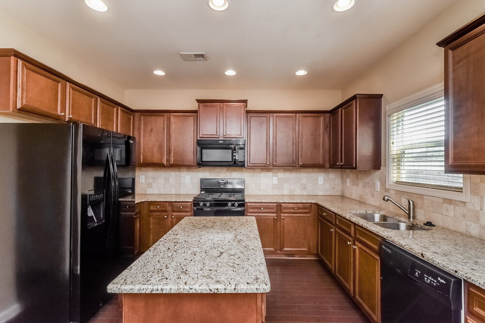 Building Photo - 928 Upland Ives Dr