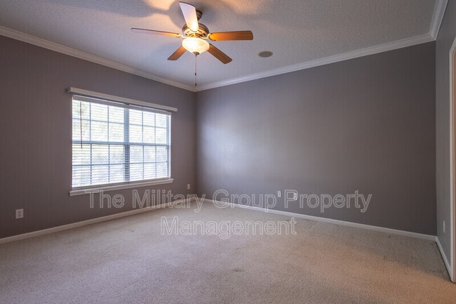 Building Photo - 9777 Summer Grove Way W